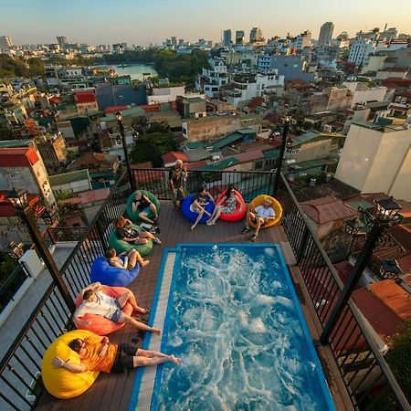Lakeview Backpackers Hostel & Rooftop Bar Ханой Екстериор снимка