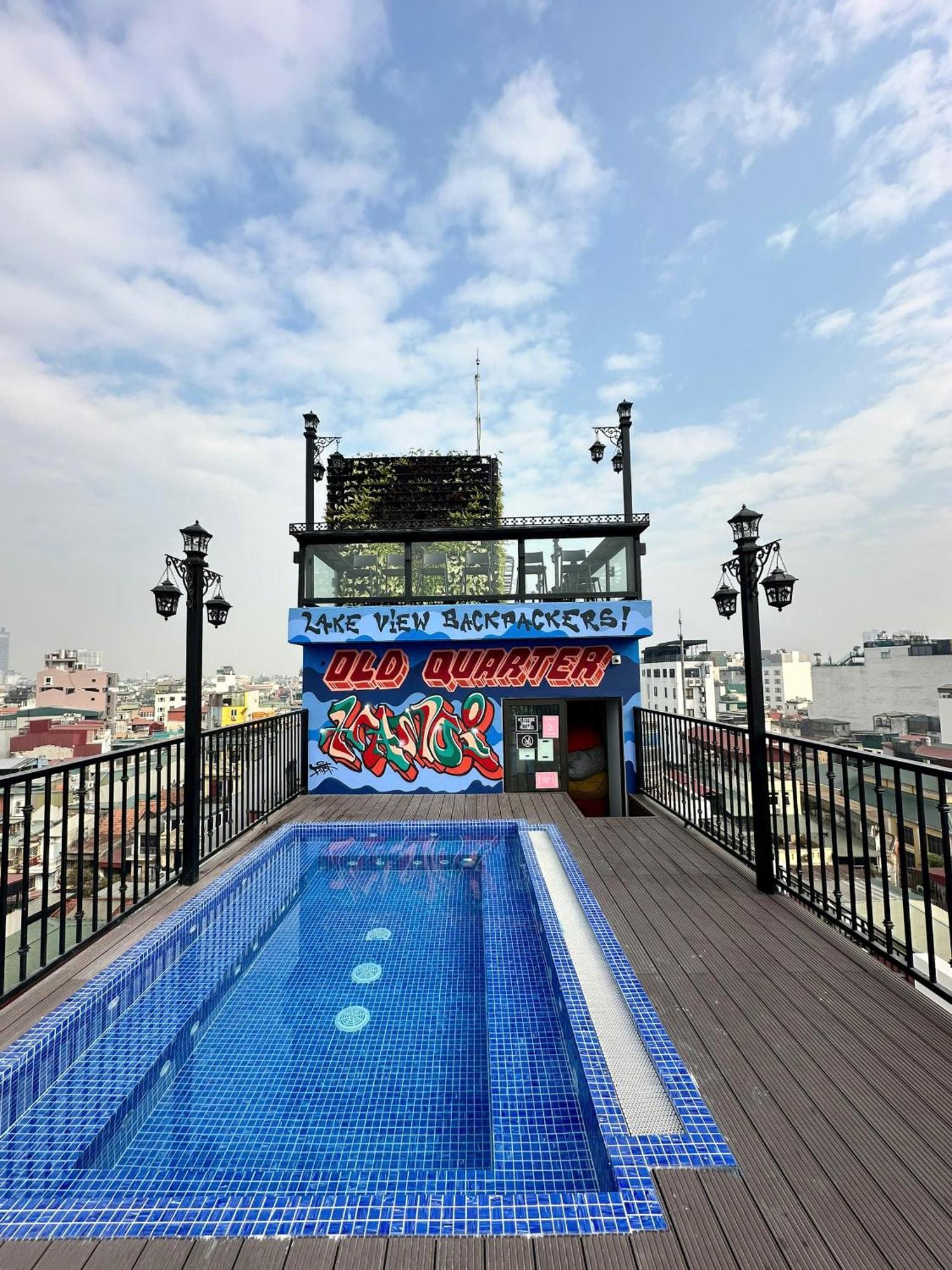 Lakeview Backpackers Hostel & Rooftop Bar Ханой Екстериор снимка