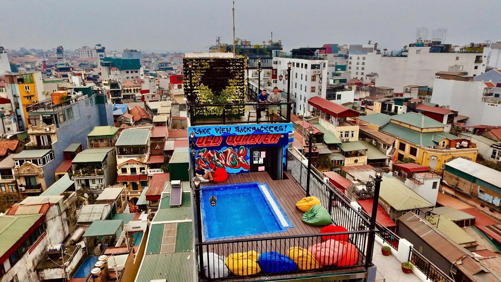 Lakeview Backpackers Hostel & Rooftop Bar Ханой Екстериор снимка
